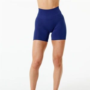 Alphalete Amplify Shorts 4.5 - Indigo